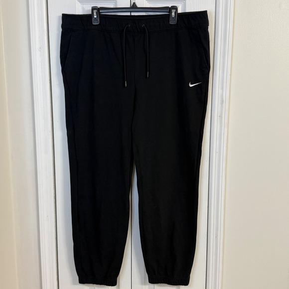 Nike Pants 2XL Adult‎ Black Jogger Sweatpants 100 cotton Swoosh Gym Mens XXL - Picture 1 of 7